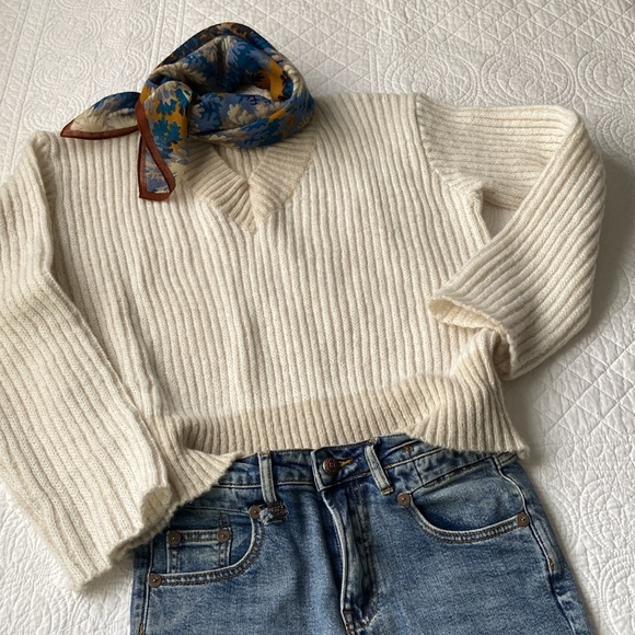 Apparis Anita Two Tone Ribbed Knit V Neck Sweater Cream Tan Large NEW - Picture 12 of 16